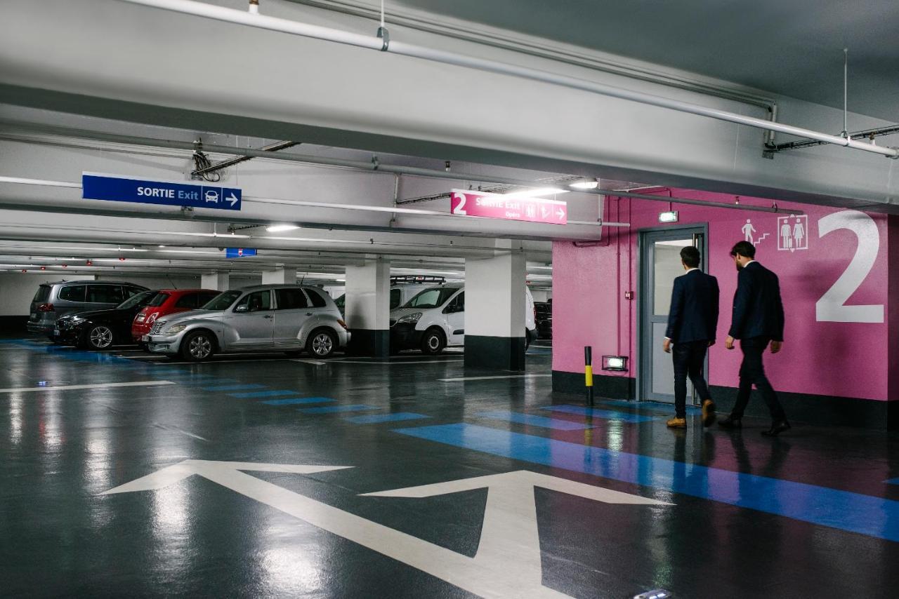 Botanique Suites Airbnb, アントウェルペン エクステリア 写真