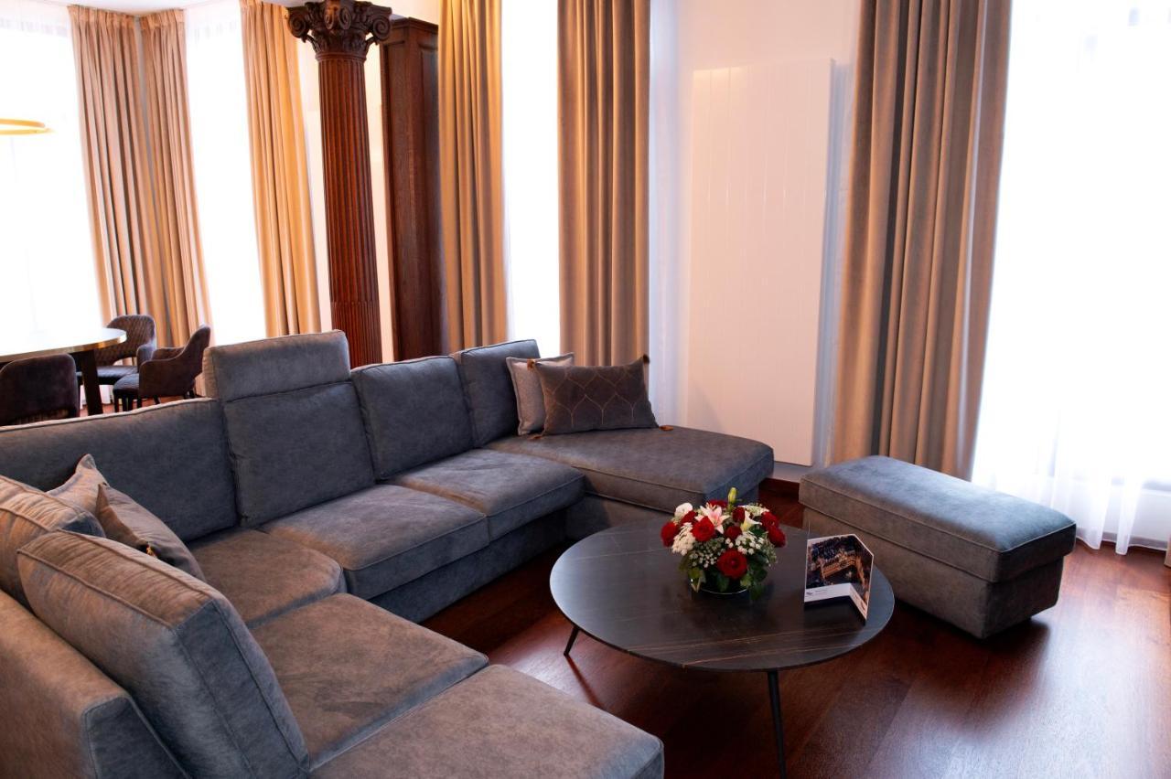 Botanique Suites Airbnb, アントウェルペン エクステリア 写真
