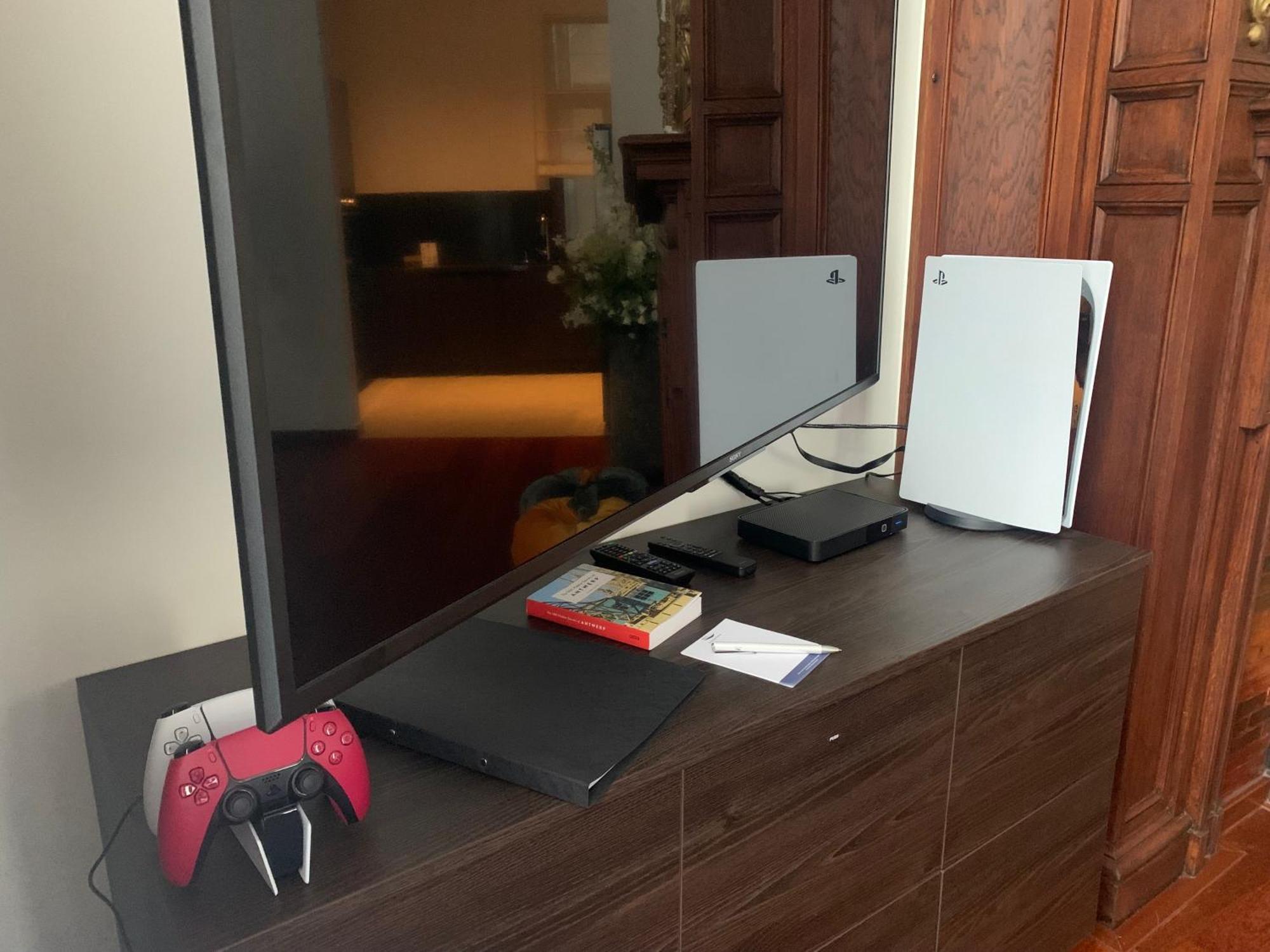 Botanique Suites Airbnb, アントウェルペン エクステリア 写真