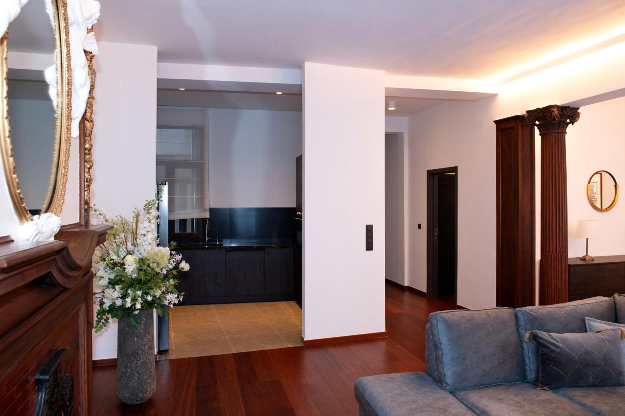 Botanique Suites Airbnb, アントウェルペン エクステリア 写真