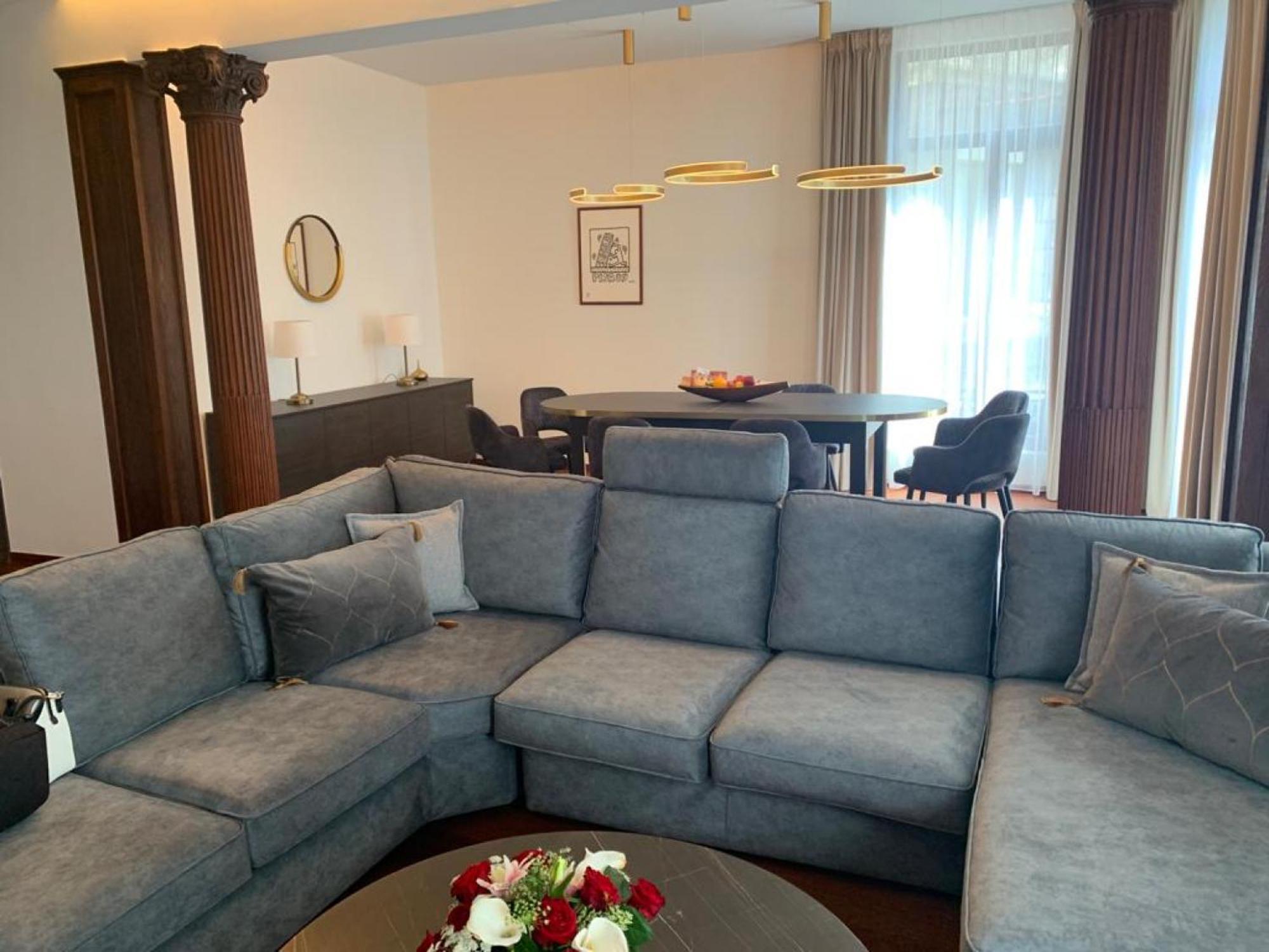 Botanique Suites Airbnb, アントウェルペン エクステリア 写真