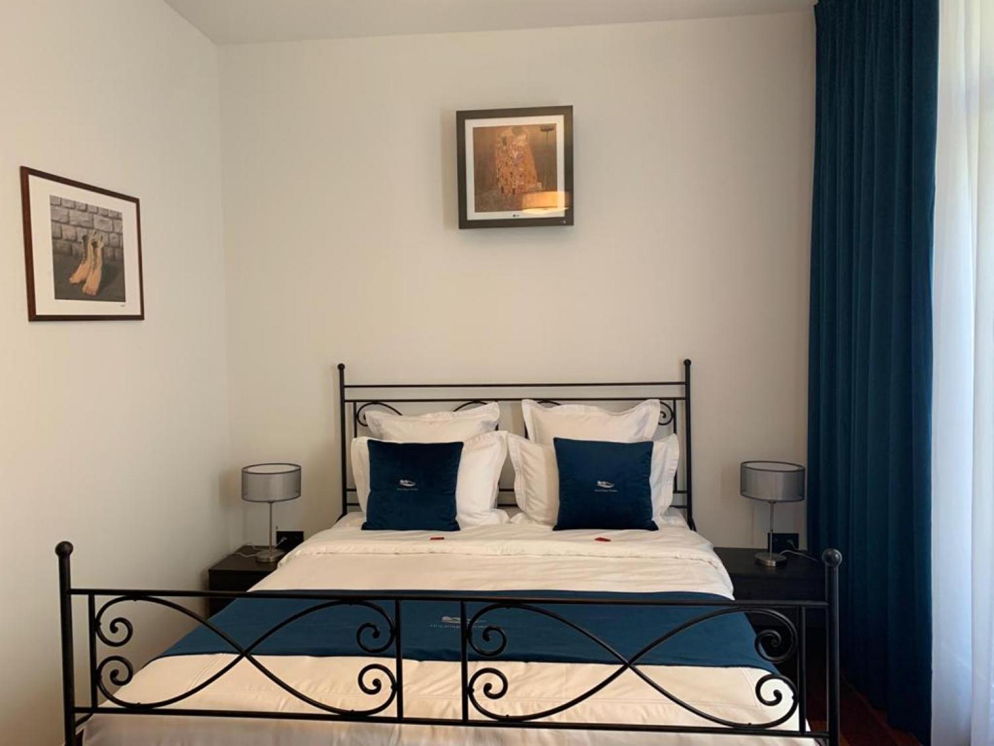 Botanique Suites Airbnb, アントウェルペン エクステリア 写真